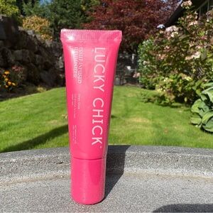 LUCKY CHICK Fruit Infused Illuminizer in Dawn Glow